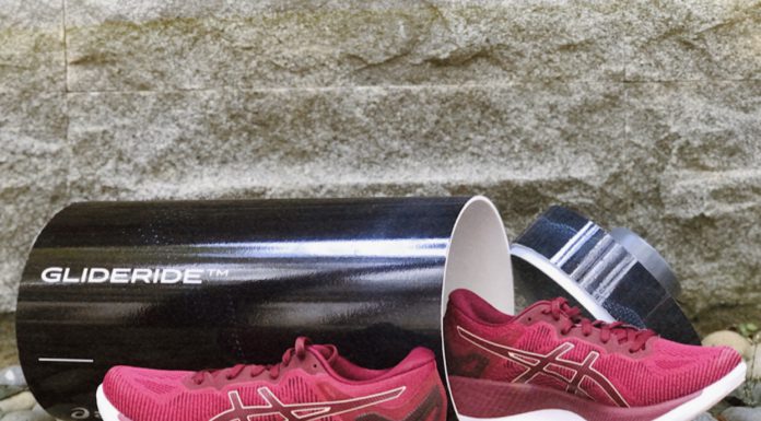 ASICS GLIDERIDE adapts GUIDESOLE technology