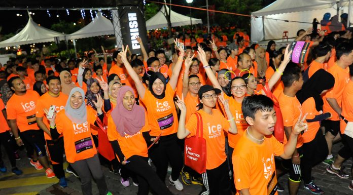 Ice-Watch Light Up The Night Run 2015